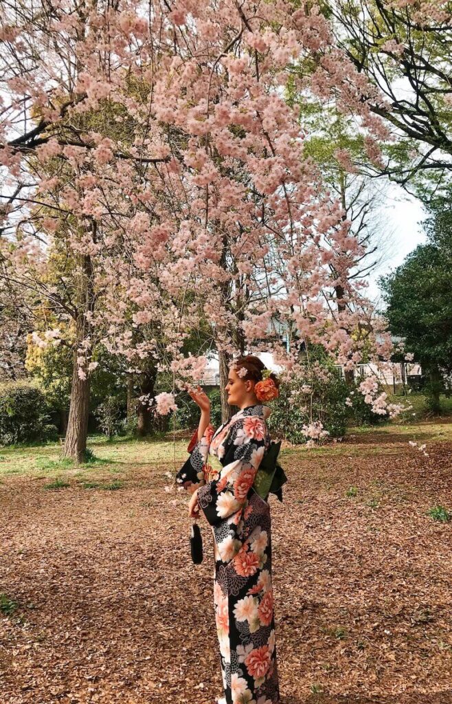 Girl in tokyo with a kimono
