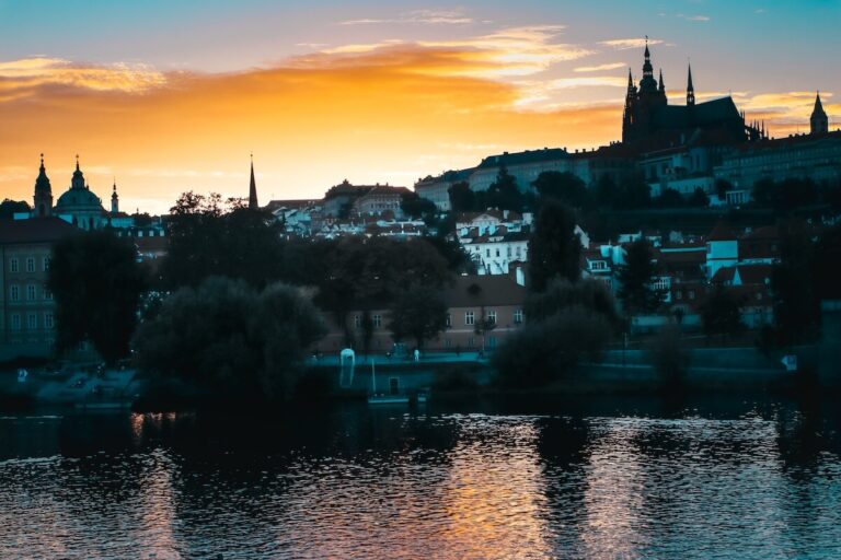 19 Bucket List Things to Do in Prague at Night