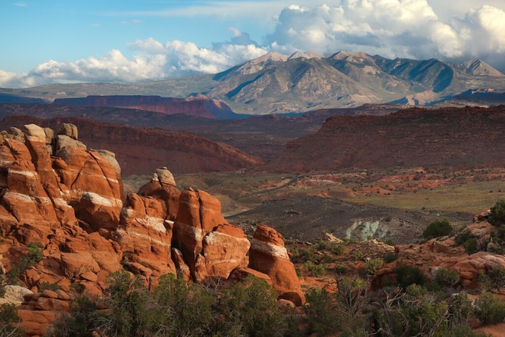 arches national park, Adventurer’s Guide to Arches National Park: Activities, Tips, and Hidden Gems