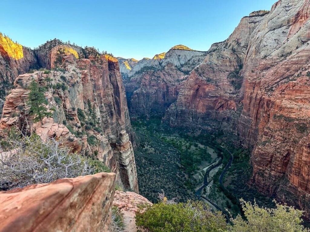 Angels landing, Angels Landing Tips: How Not to Panic, Plummet, or Pee Yourself
