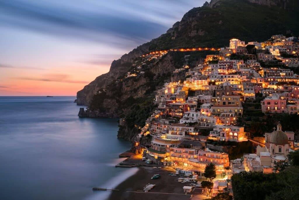 The amalfi coast at sunset. Photo by Sebastian Leonhardt on Upsplash.